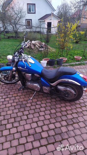 Kawasaki vn 900 custom
