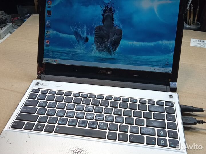 Ноутбук asus UL30v