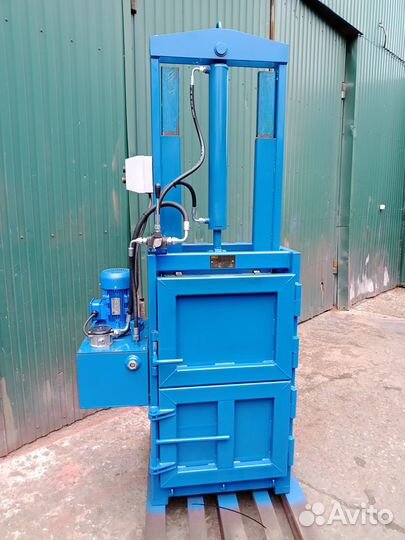 Пресс для макулатуры и картона