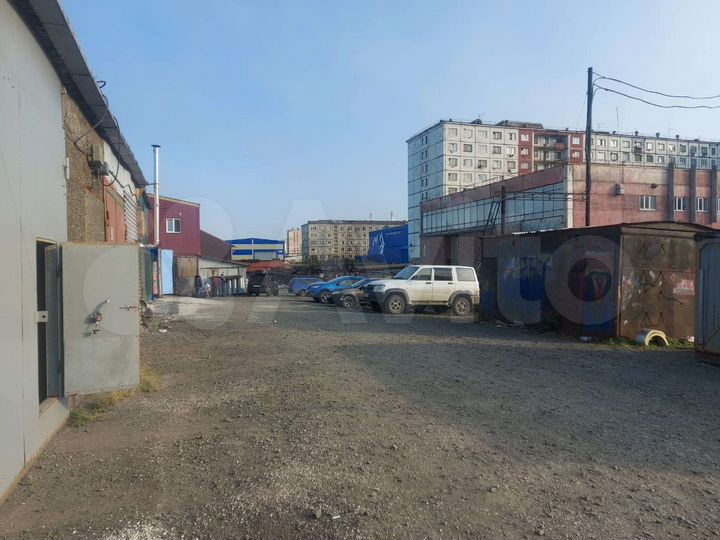 Гараж, > 30 м²