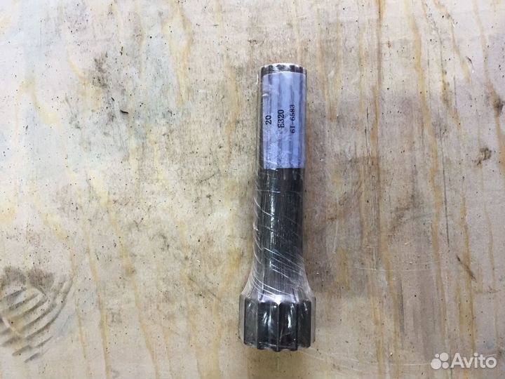 Вал редуктора хода(13 зубов) на CAT320