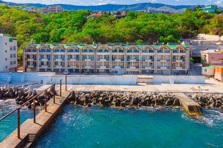 Дом 310 м² на участке 5 сот.