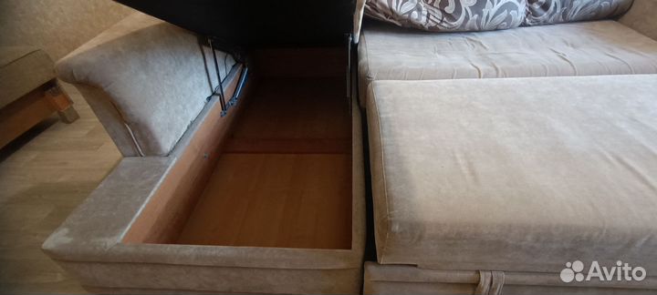 Большой угловой диван бу