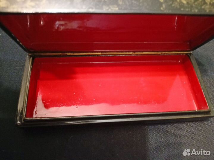 Шкатулка лаковая