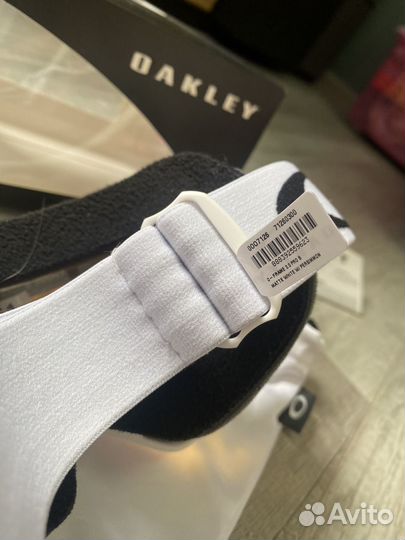 Горнолыжные очки oakley