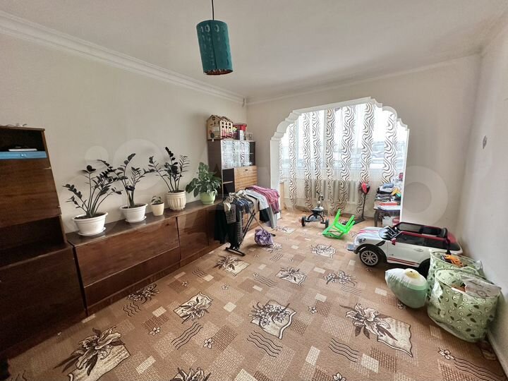 3-к. квартира, 72 м², 4/10 эт.