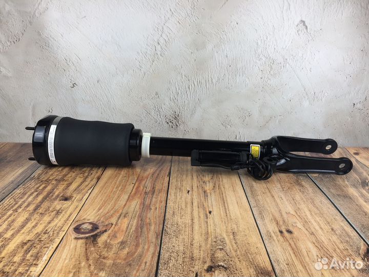 Пневмостойка передняя на Мерседес W164 / X164