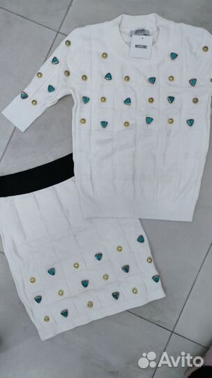 Трикотажный костюм с камнями xs