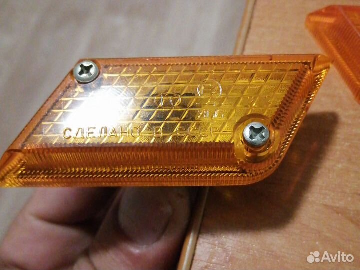 Повторитель стекла габаритов Ваз2103