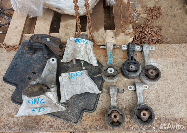 Подушки двигателя Хонда cr v 3