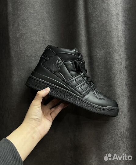 Adidas зимняя обувь 45 размер нов