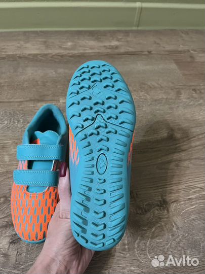 Футбольные бутсы