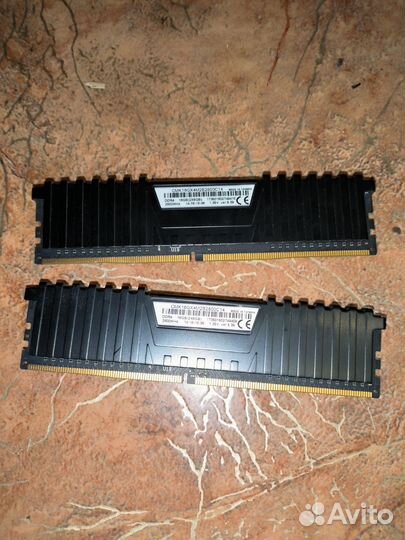 Оперативная память Corsair Vengeance LPX 16гб 2800