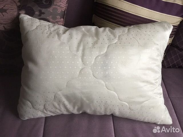 Подушка Lates. 35х55 см.Новая