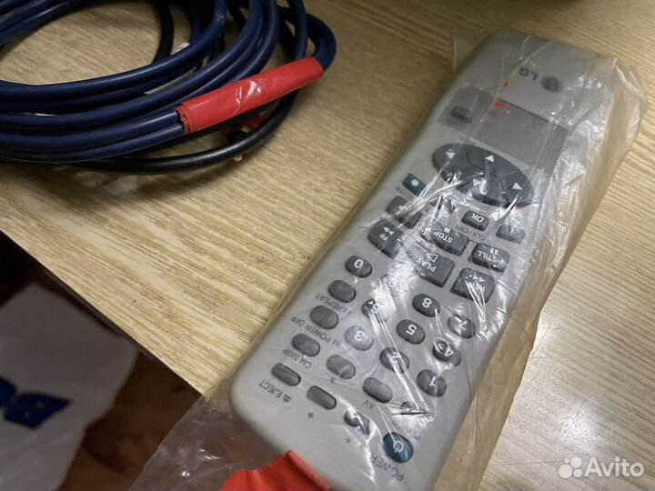 Видеомагнитофон LG cc260tw