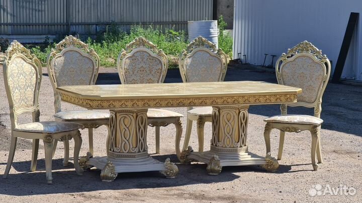 Столы и стулья