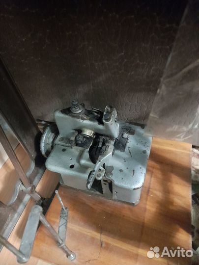 Швейная машина