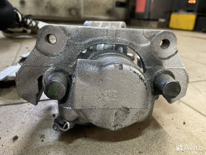 Суппорта,тормозные диски,X5 X6 F15 F16 E70 E71