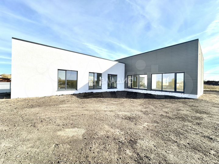 Дом 221,8 м² на участке 12 сот.