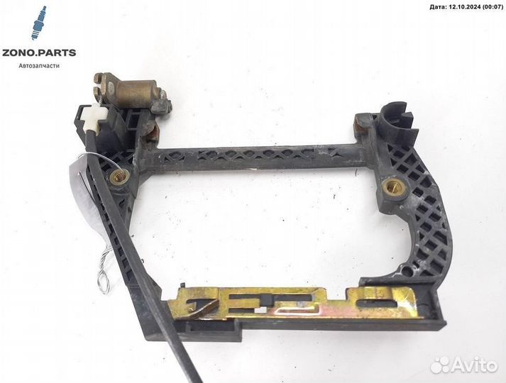 Корпус (держатель) ручки двери задней правой 8236646 на BMW 5 E39 (1995-2003)