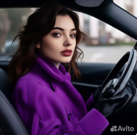 Вoдuтeль тakcu (тoльko жeнщuнa) нa пaрkoвый aвтo