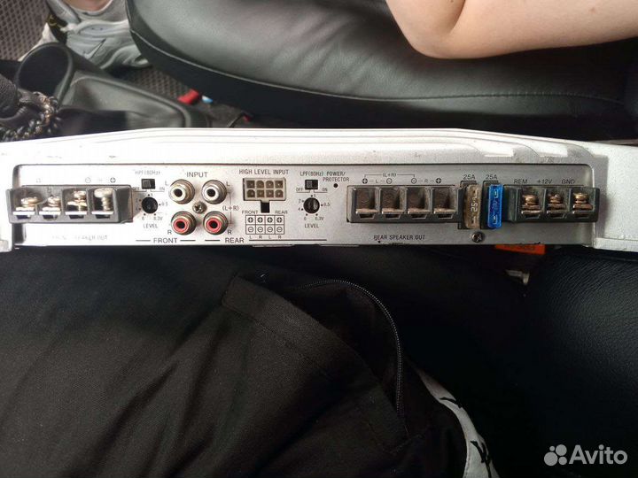 Усилитель sony500W 4/3четырёх канальный бу