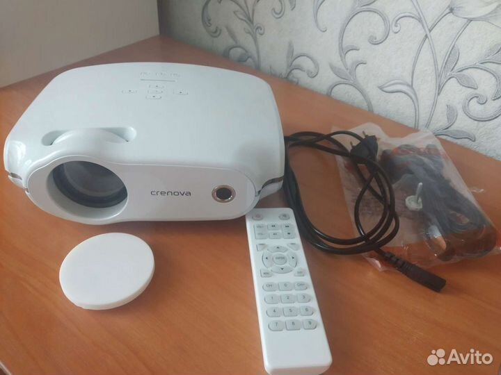 Видеопроектор для дома и офиса