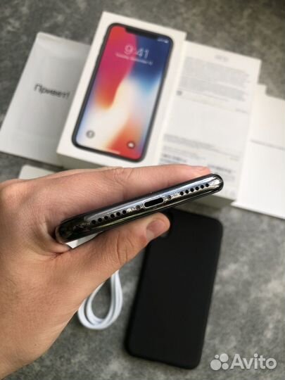 iPhone X, 64 ГБ