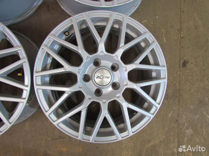 Диски Nissan R17 Литые 5x114.3 J7 HS1