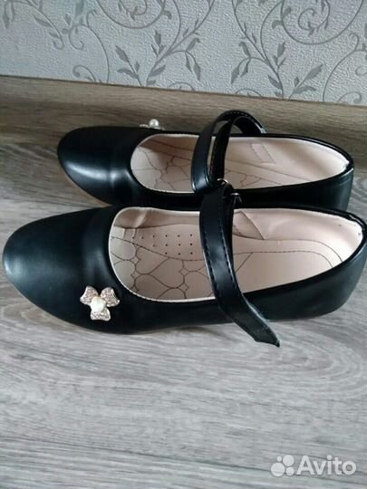 Туфли для девочки 2 пары