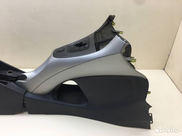 Б/У Б/У Консоль центральная