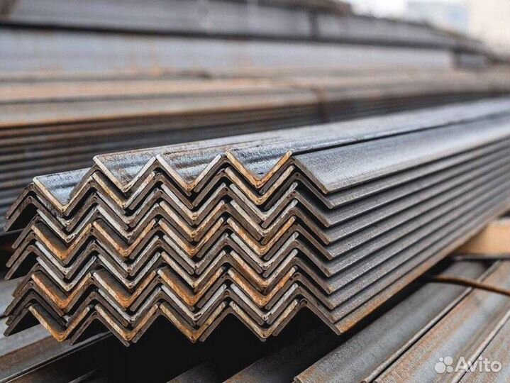 Металлический уголок