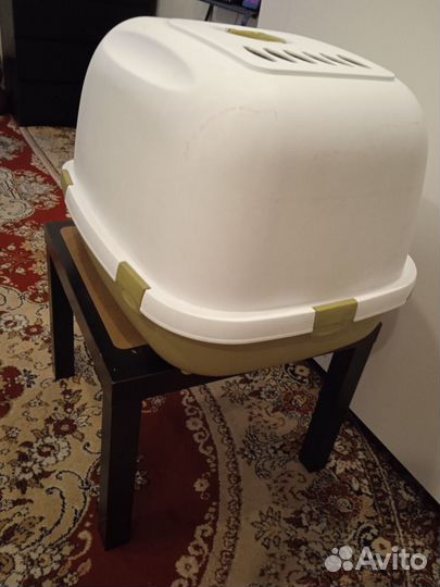 Закрытый туалет для кошек и собак