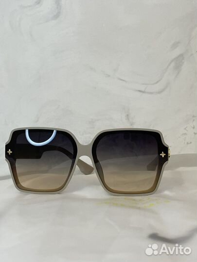 Солнцезащитные очки женские