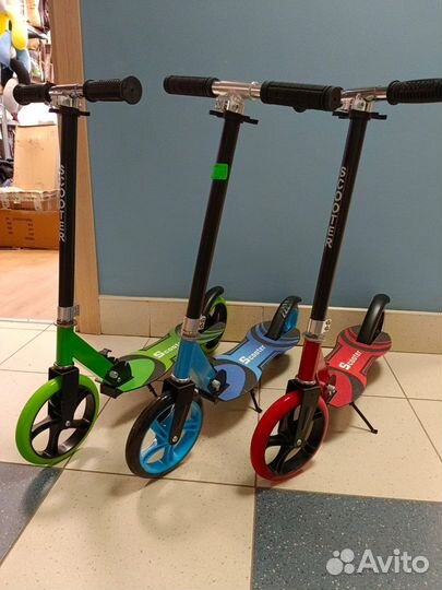 Самокат для детей до 80 кг, колеса 20 см