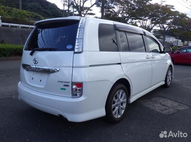 Toyota Isis 1.8 CVT, 2014, 97 000 км