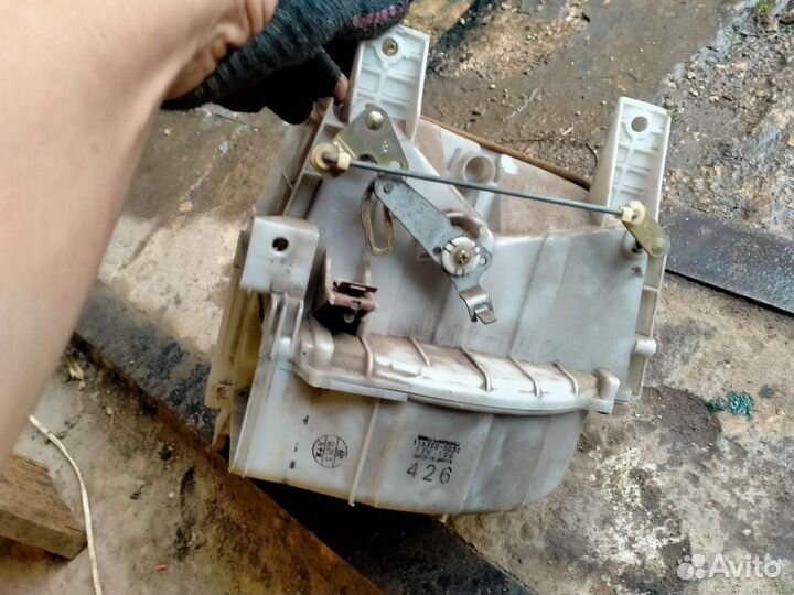 Блок вентилятора печки Mitsubishi Lancer 6