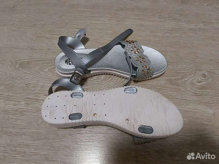 Босоножки для девочки