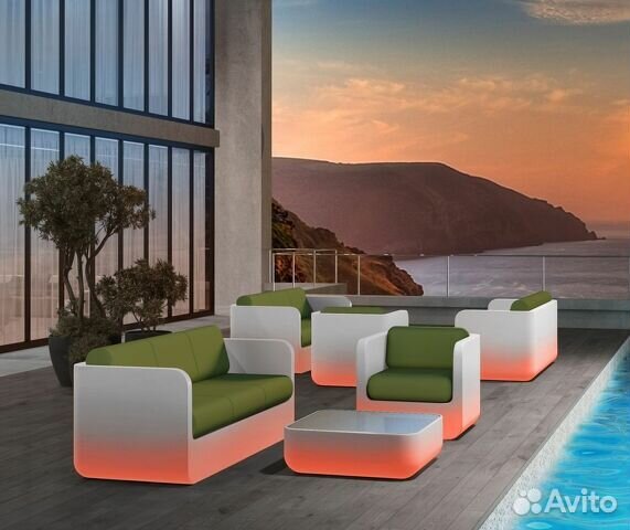 Кресло пластиковое дизайнерское