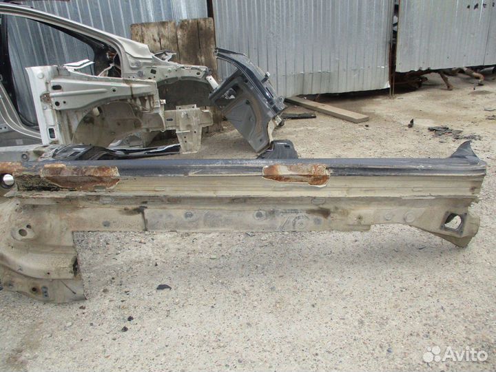 Порог со стойкой левый VW Polo Sedan