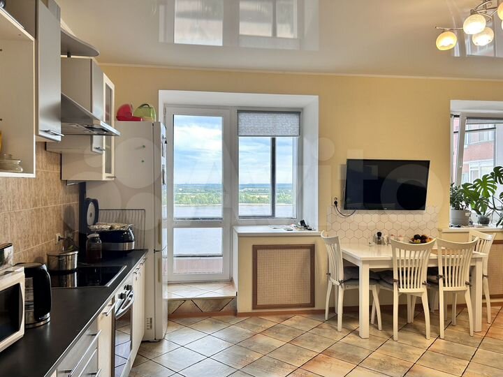 3-к. квартира, 118 м², 6/12 эт.