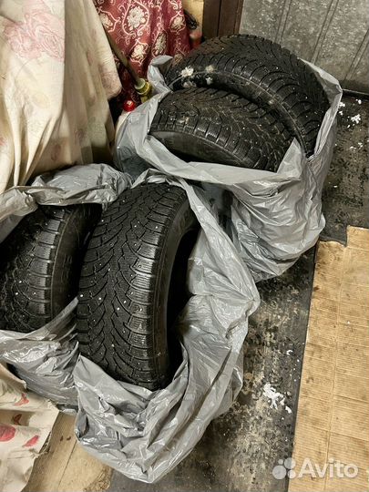 Formula Ice 215/65 R16
