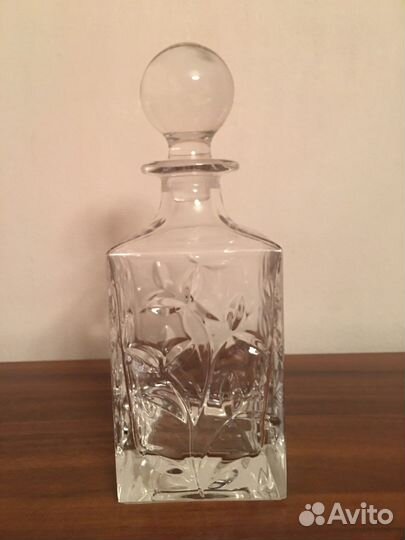 Графин хрустальный