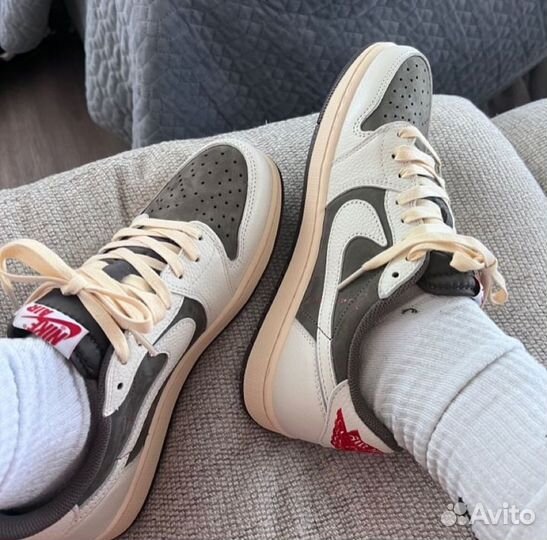 Кроссовки Travis scott Air Jordan Reverse Mocha