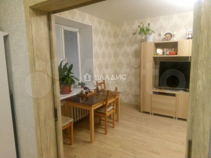 4-к. квартира, 104 м², 2/3 эт.