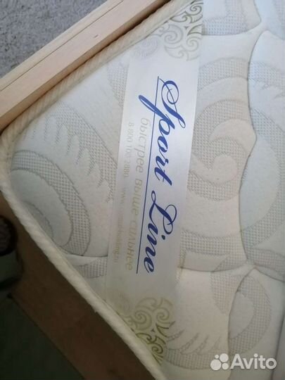 Кровать двухспальная с матрасом бу