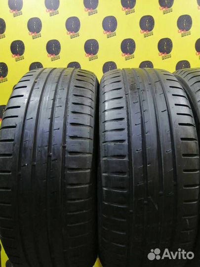 Nokian Tyres Hakka Blue 2 215/60 R16