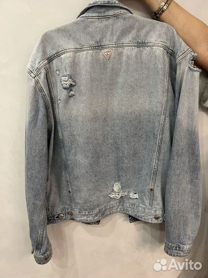 Джинсовая куртка guess