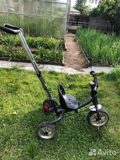 Трехколесный велосипед