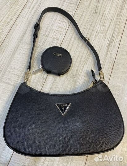 Сумка Guess в идеальном состоянии